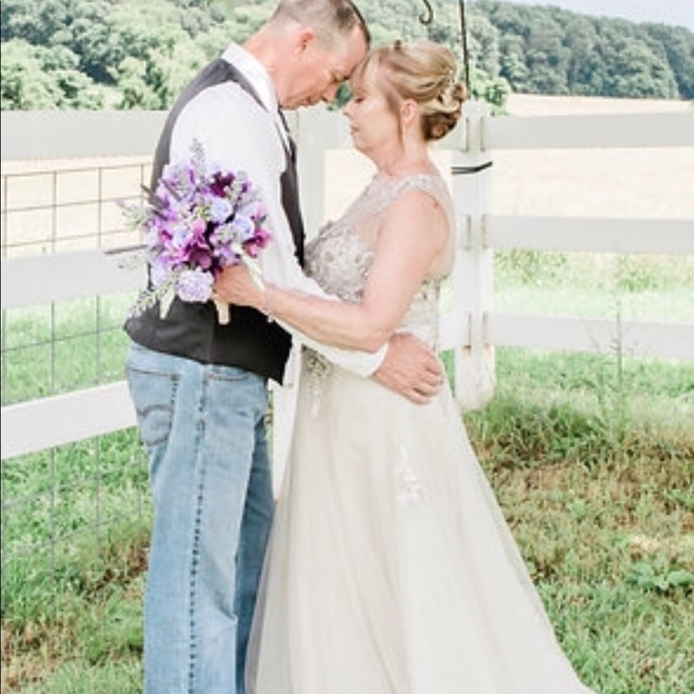 Meet your Posher, Debbie